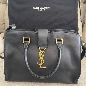 Saint Laurent
Monogram Cabas Leather Small